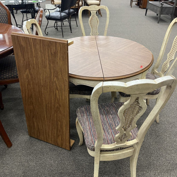Farmhouse Table w/ 4 Chairs & Leaf