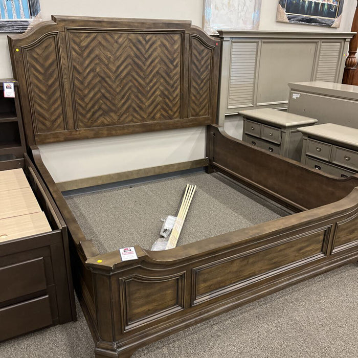 Dark Wood E.King Bed