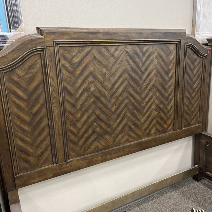 Dark Wood E.King Bed