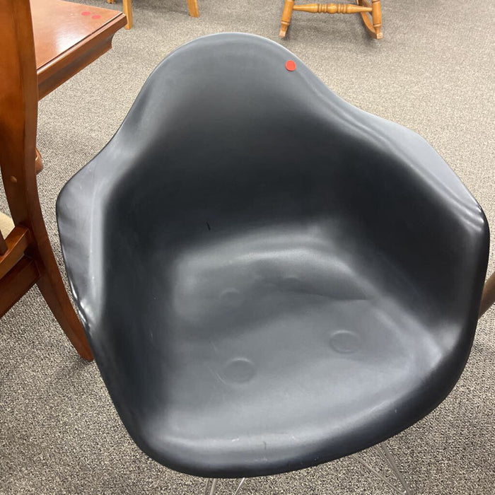Set 4 Black Chairs