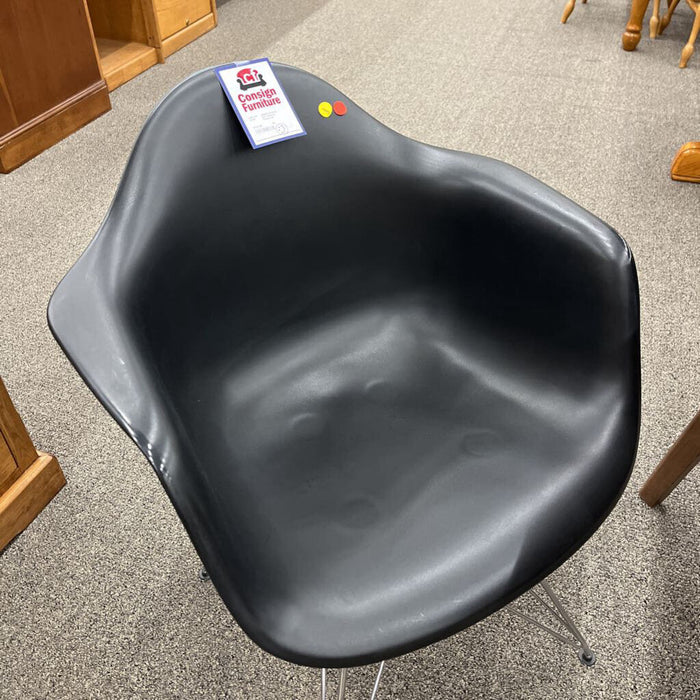 Set 4 Black Chairs