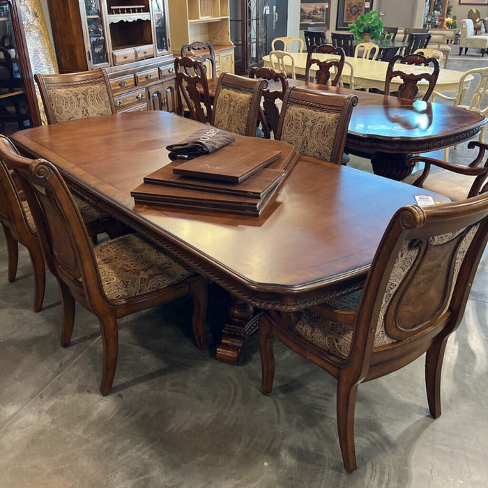 Tuscan Table w/ 6 Chairs, Leaf & Pads