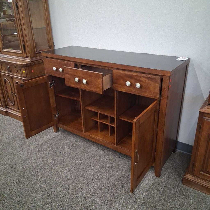 Black & Brown Buffet