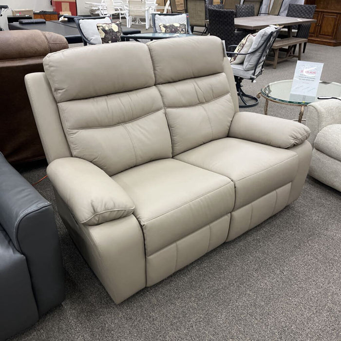 HOB 9628Lte-2 Pwr Rec. Loveseat