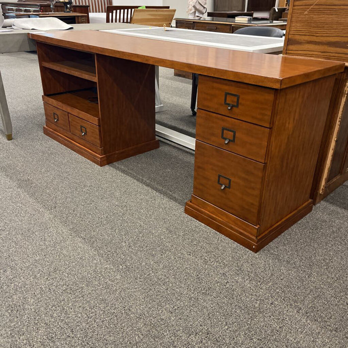 3pc. Desk