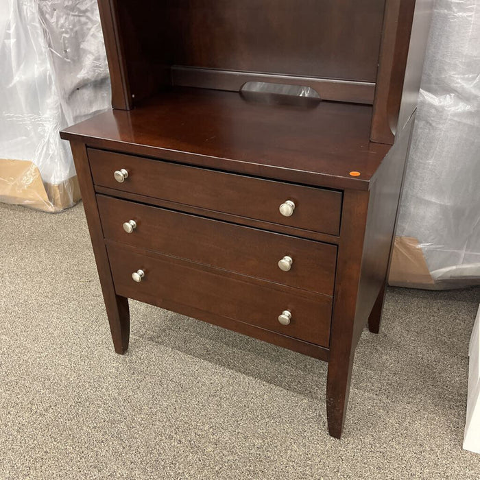 3 drawer caninet w/ Hutch