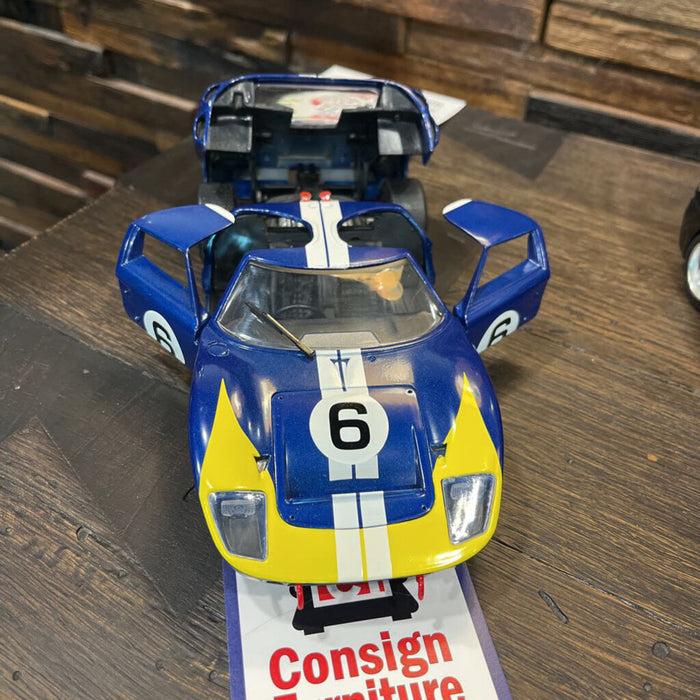 Ford GT 40 1/18
