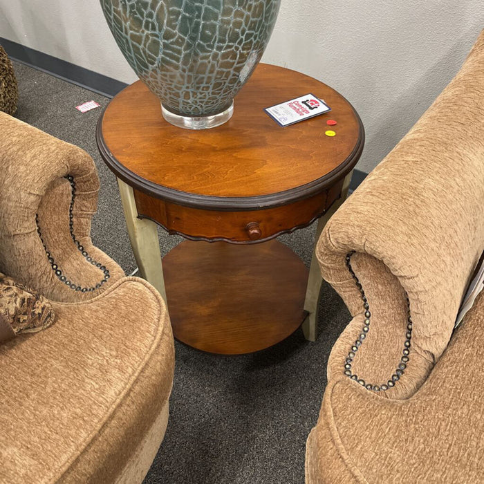 Vintage End Table w/ Drawer