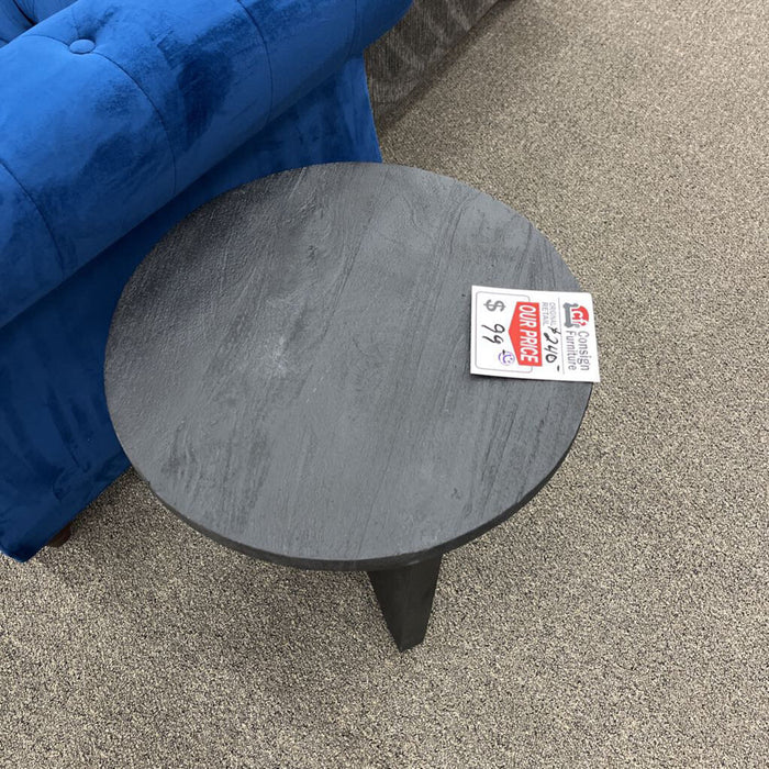 "Mattius" Black Round End Table