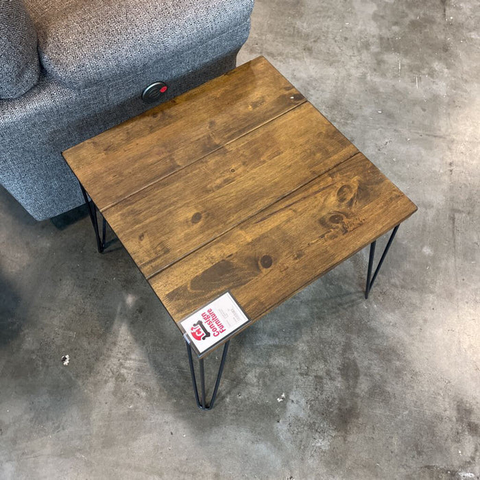 H 3660M End Table