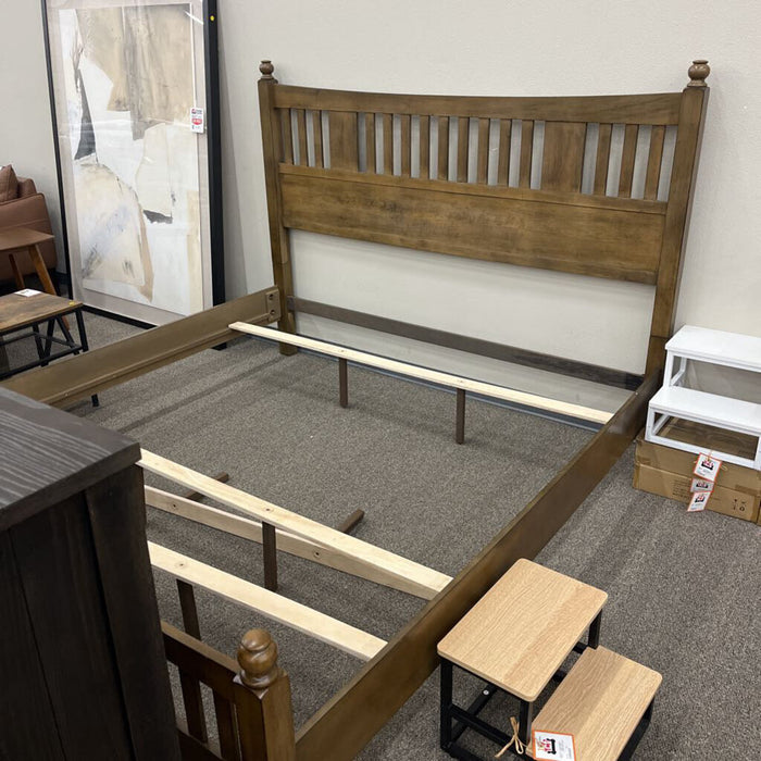 H 1584 King Bed