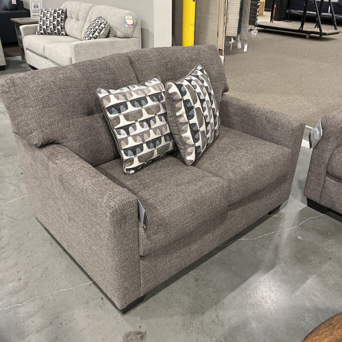 A 3100535 Mahoney Loveseat Gray