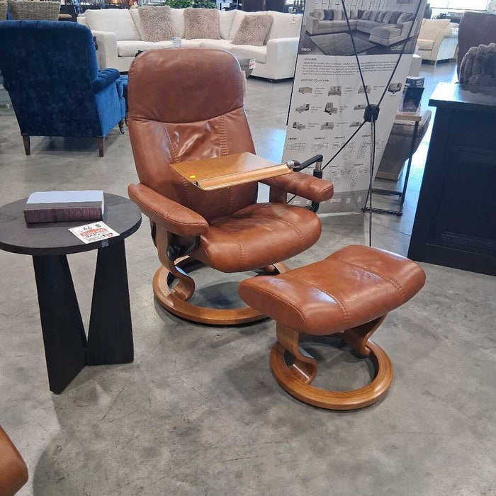Stressless Chair w/ Ottoman & Table