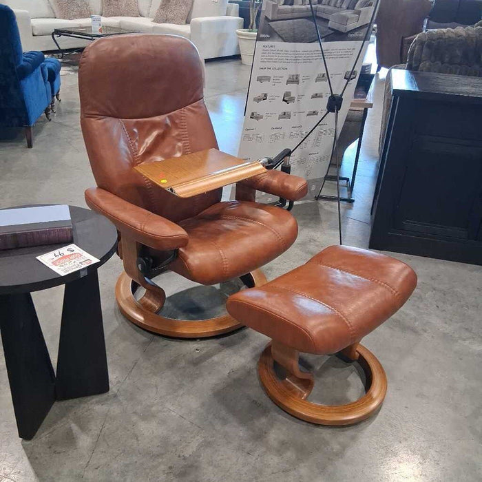 Stressless Chair w/ Ottoman & Table
