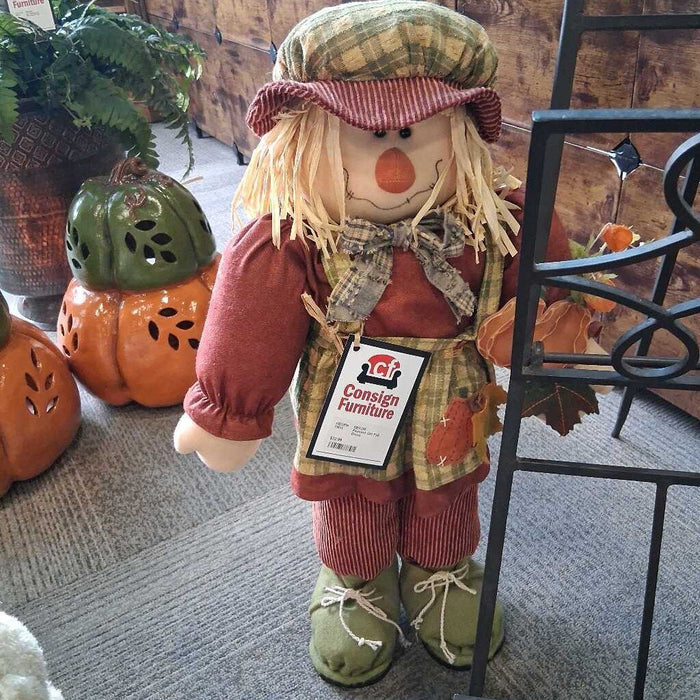 Peasant Girl Fall Decor