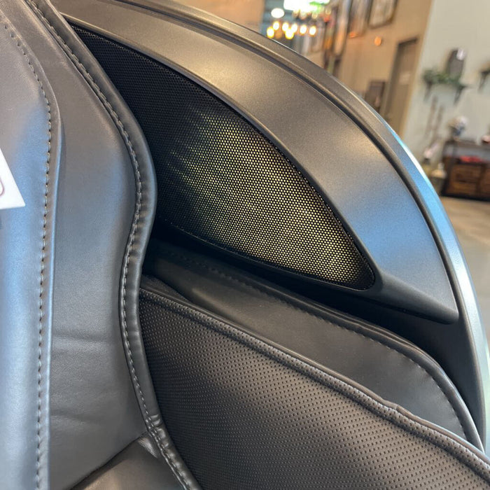 Qi XE Pro Massage Chair