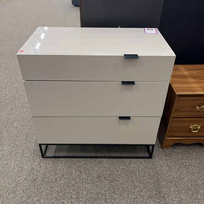 Lt. Gray 3 Drawer Chest