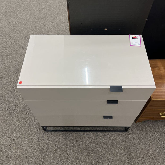 Lt. Gray 3 Drawer Chest