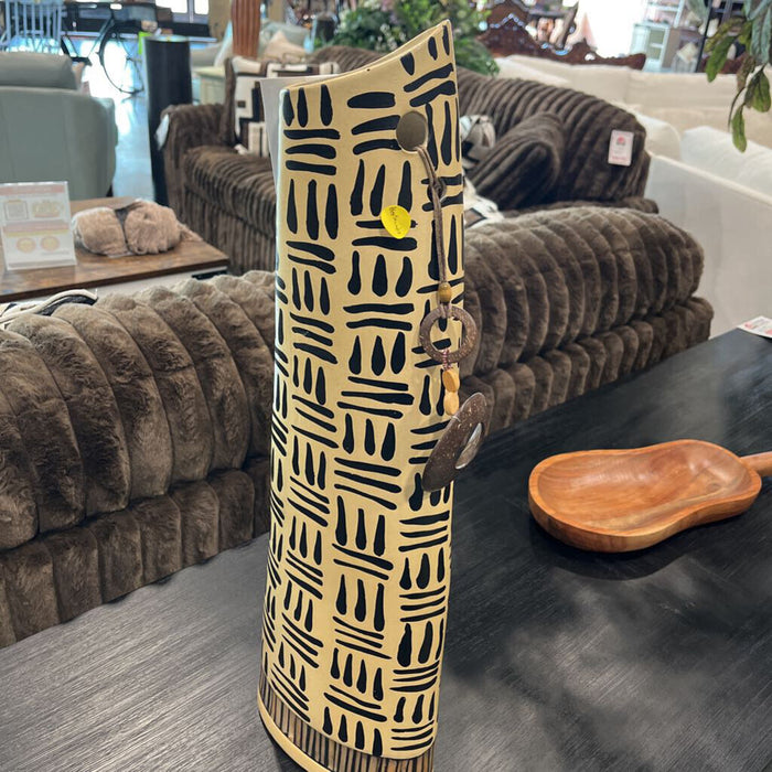 Painted Vase w/ Necklace Accent
