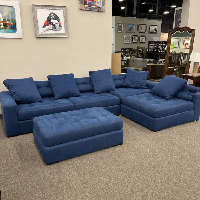 4pc. Blue Sectional w/ Ottoman