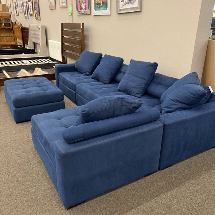 4pc. Blue Sectional w/ Ottoman