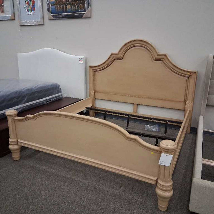 Cream E.King Bed