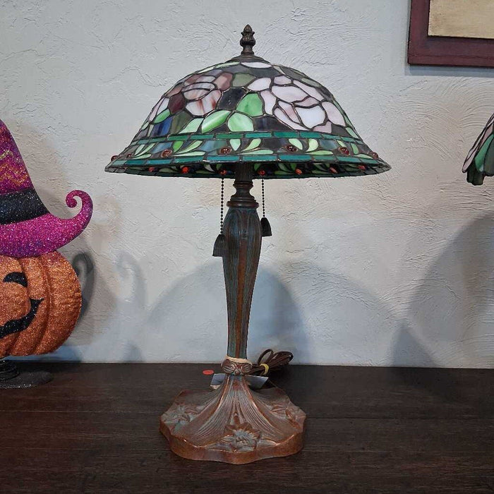 Tiffany Style Floral Shade Lamp