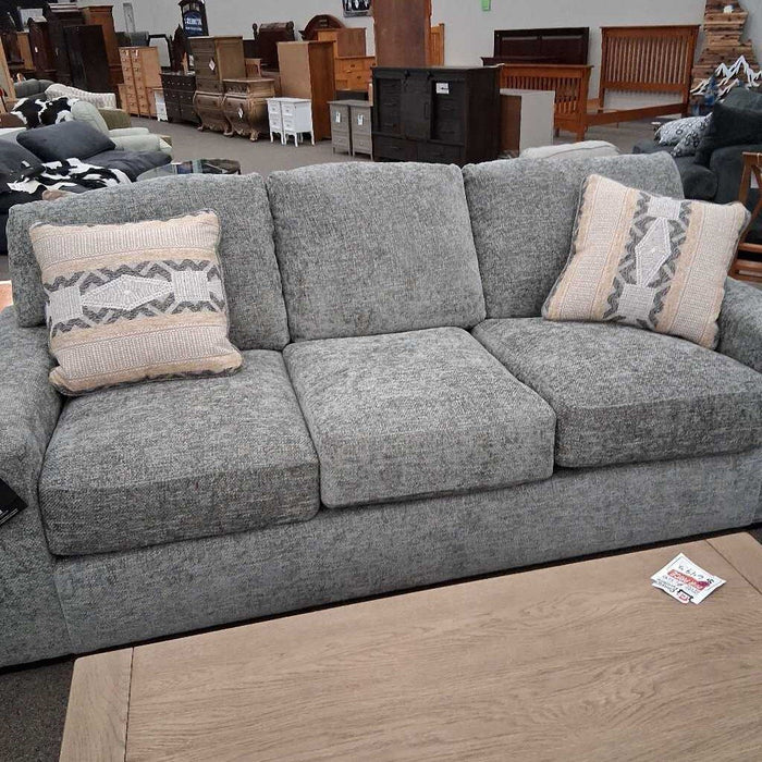 "Dunmor" Gray Sofa