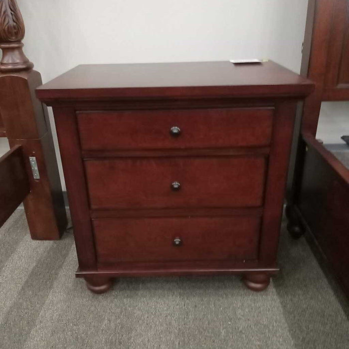 "Cambridge" 3 Dwr Nightstand