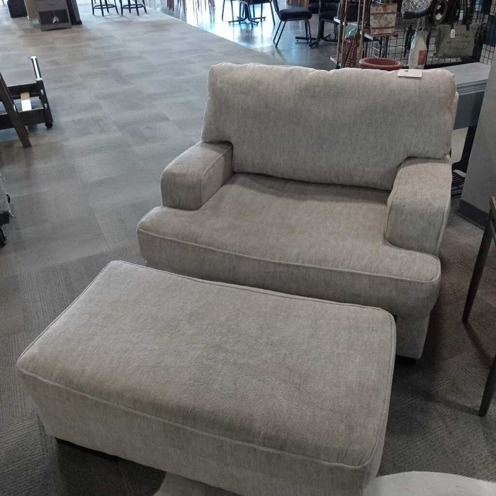 "Alesandra" Oversize Chair w/ Otto