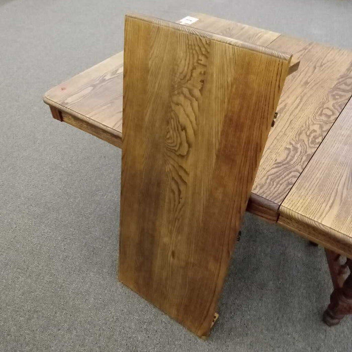 Antique Oak Table w/ 2 Leaves