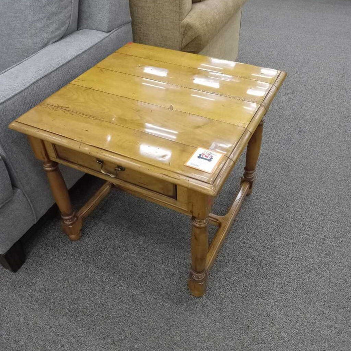 Hickory White End Table w/ Drawer