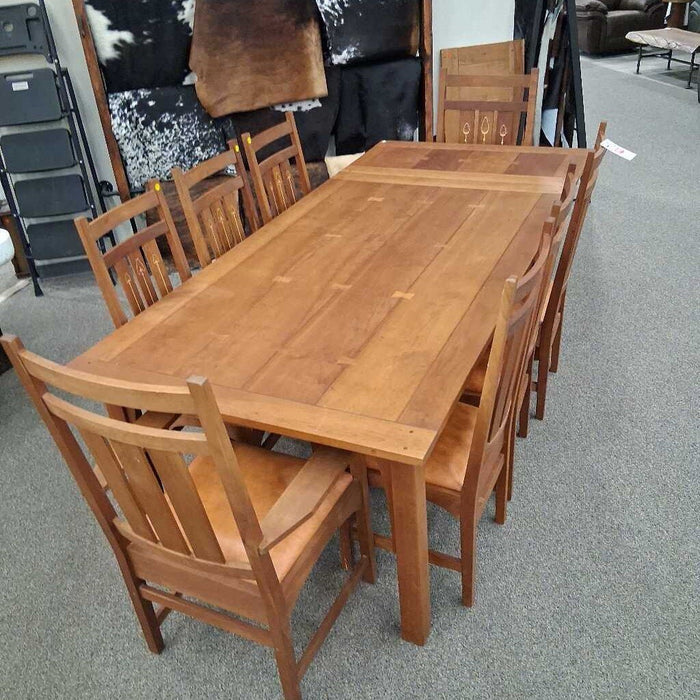 "Harvey Ellis" Table w/ 8 Chairs