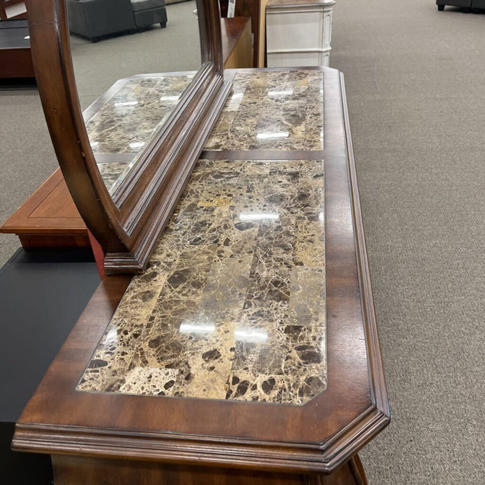 Marble top 7 draw w/ mirror