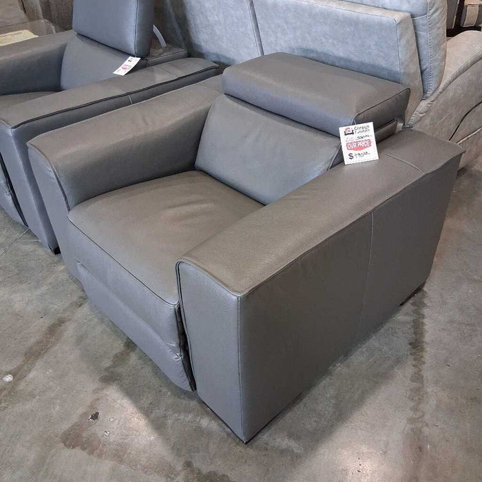 "Lewen" Gray Pwh Recliner