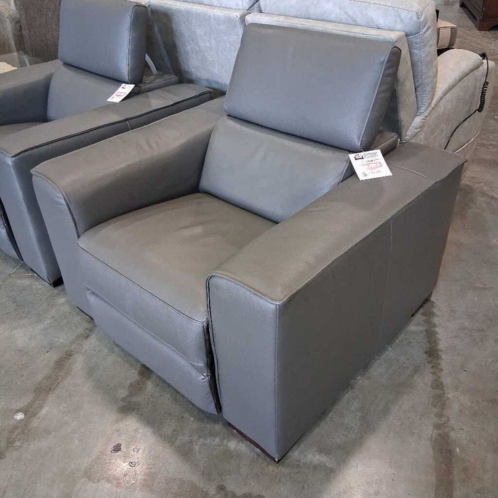 "Lewen" Gray Pwh Recliner