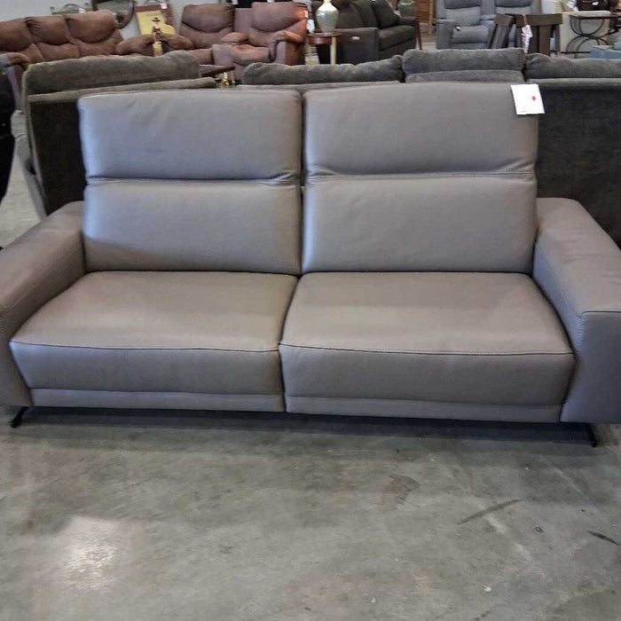 2pc. Gray Leather Pwr Loveseat