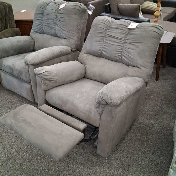 "Darcy" Gray Fabric Recliner