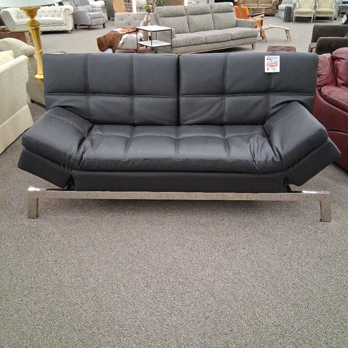 Black Leather Futon w/ Pwr & Topper