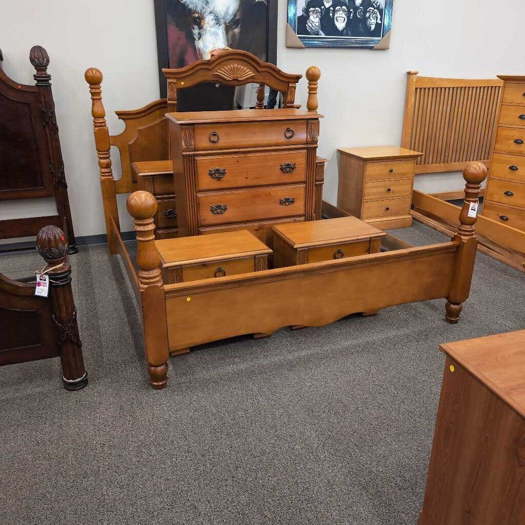 Consignment Furniture