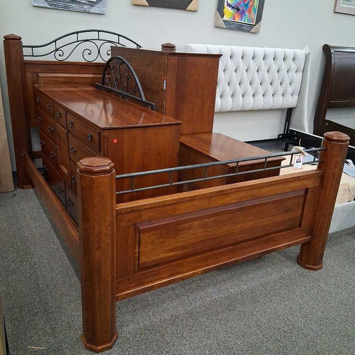 5pc. Queen Bedroom Set