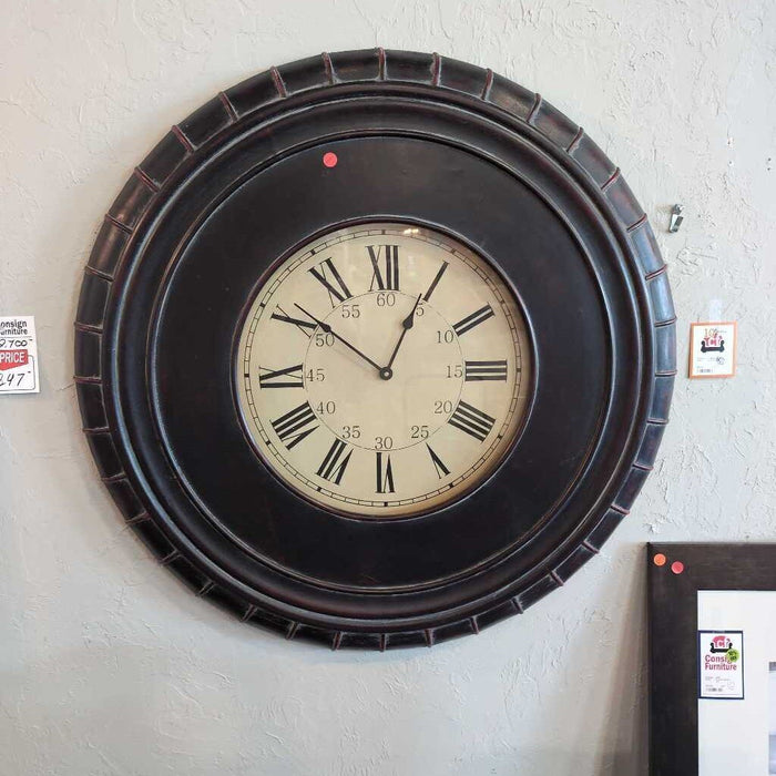 Lg. Round Clock