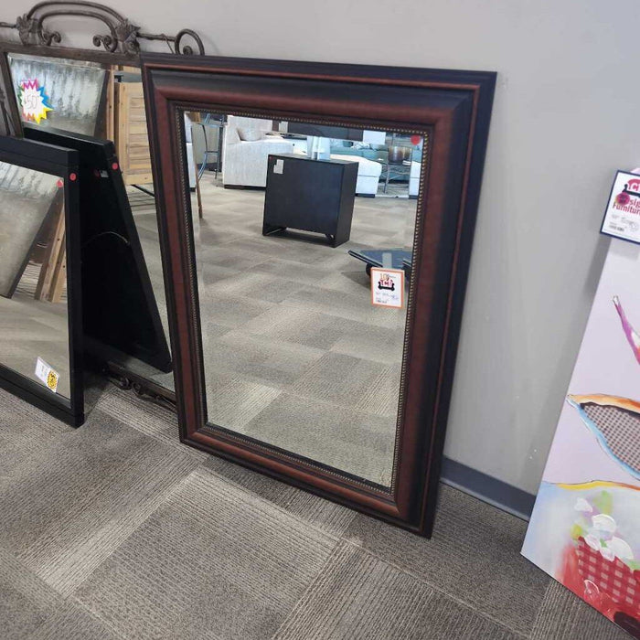 Dark Frame Mirror