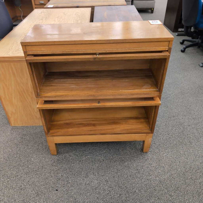 Low Oak Lawyers Library