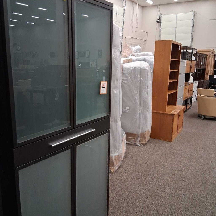 Brown Pier w/ Glass Doors