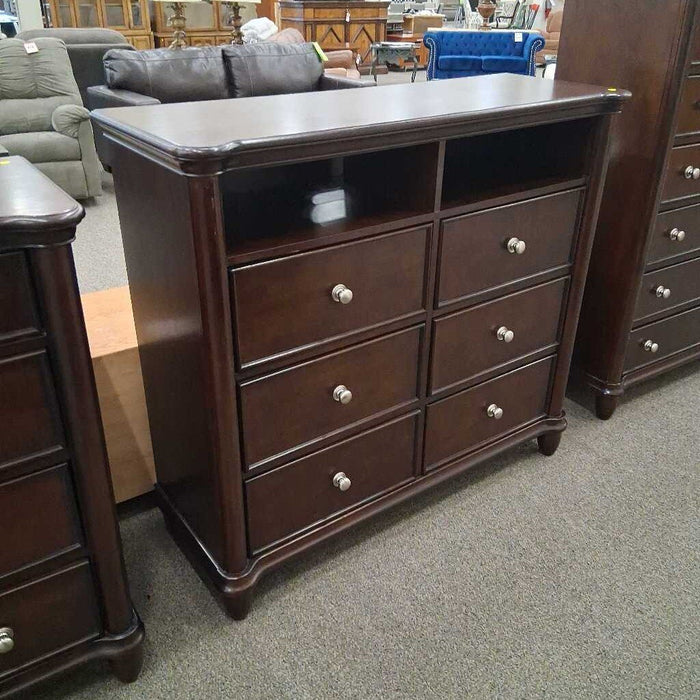 7pc. E.King Captains Bedroom Set