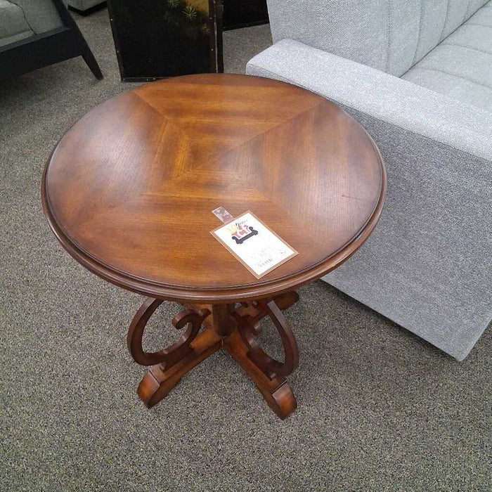 Round Wood End Table