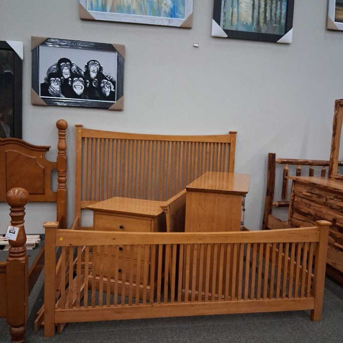 Honey 4pc. E.King Bedroom Set