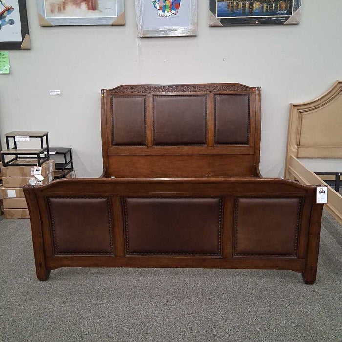 Leather Panel E.King Bed