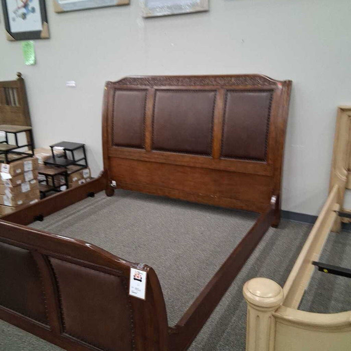 Leather Panel E.King Bed